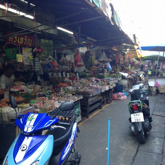 プラカノンの市場の写真